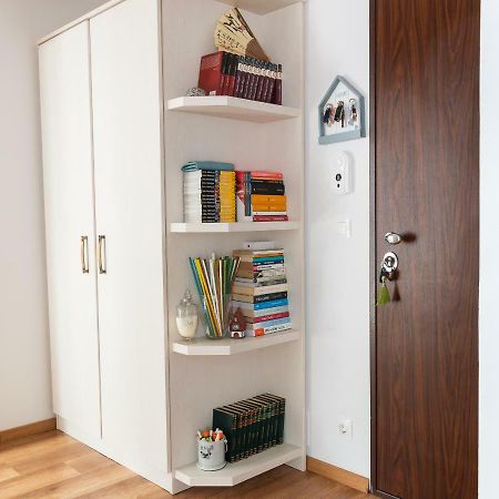 Cozy Flat In The Heart Of The City オラデア エクステリア 写真