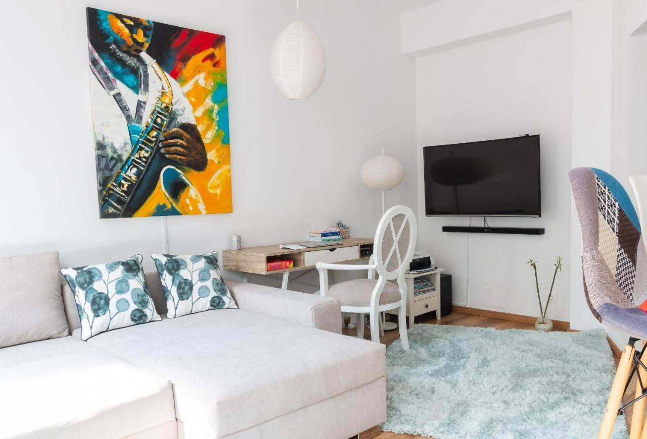 Cozy Flat In The Heart Of The City オラデア エクステリア 写真