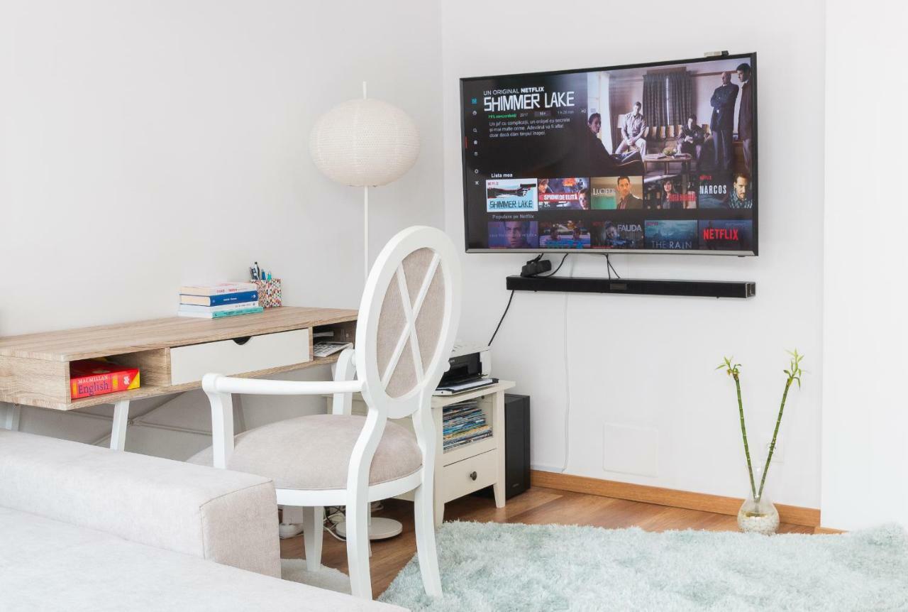 Cozy Flat In The Heart Of The City オラデア エクステリア 写真