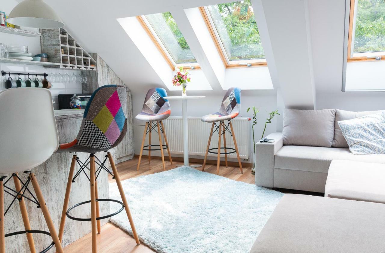 Cozy Flat In The Heart Of The City オラデア エクステリア 写真